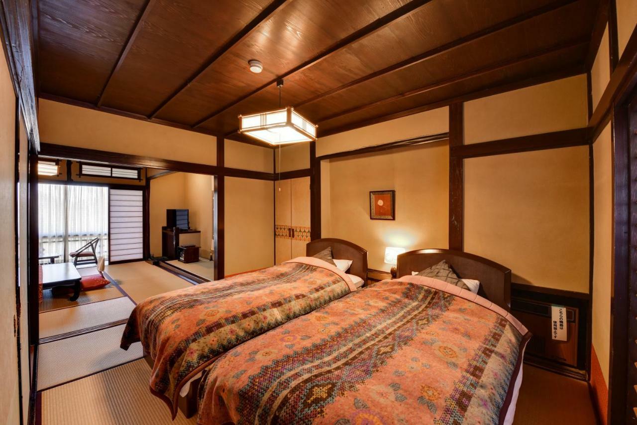 Nishiya Hotel Йонезава Екстериор снимка