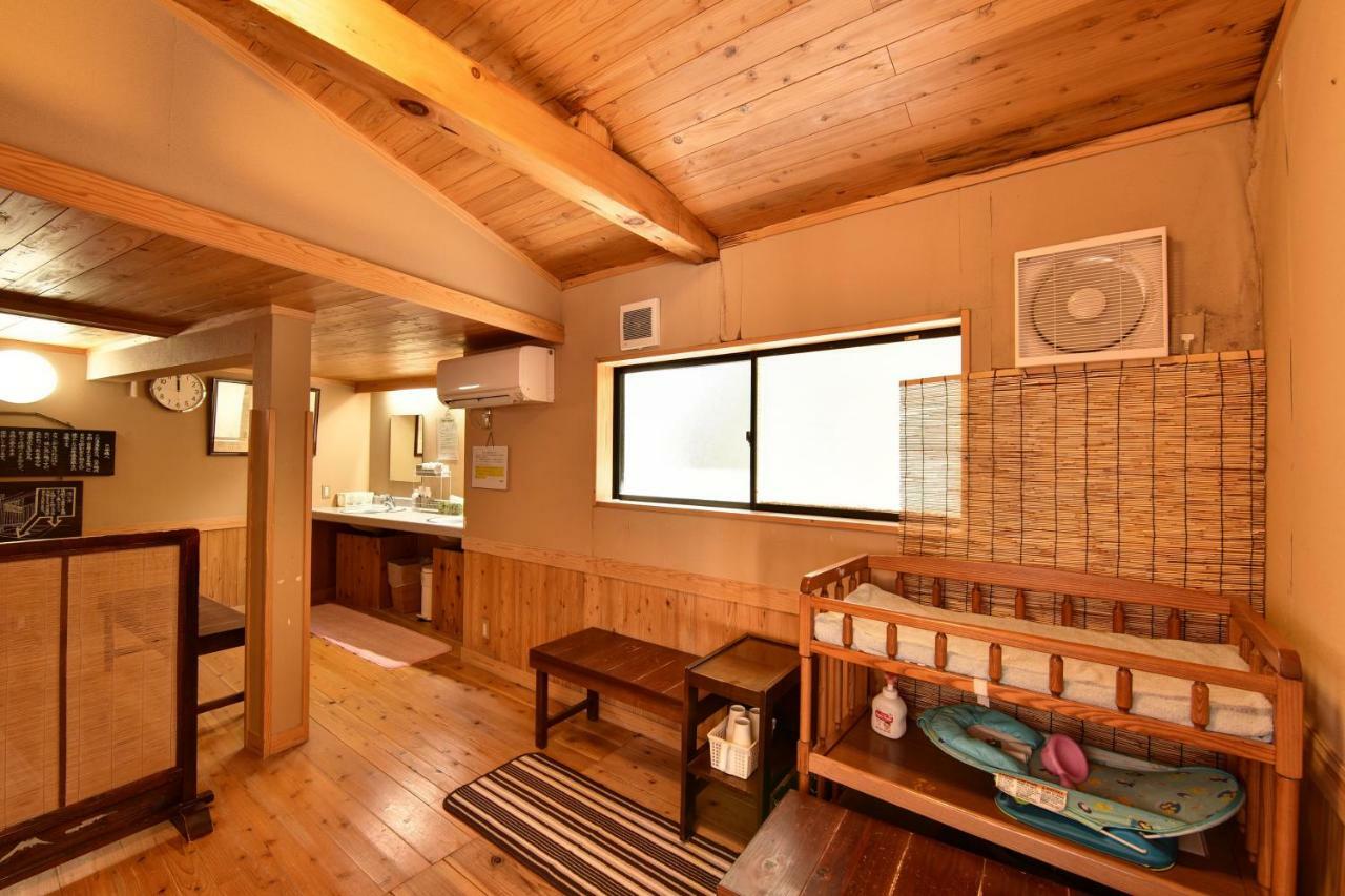 Nishiya Hotel Йонезава Екстериор снимка