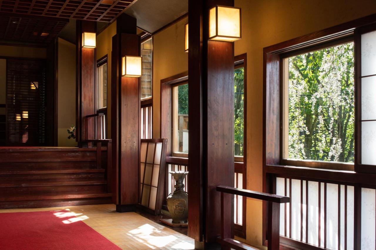 Nishiya Hotel Йонезава Екстериор снимка